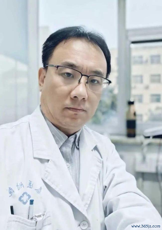 “几天前刚给我姆妈作念完手术”,医师李明倏得离世,年仅48岁
