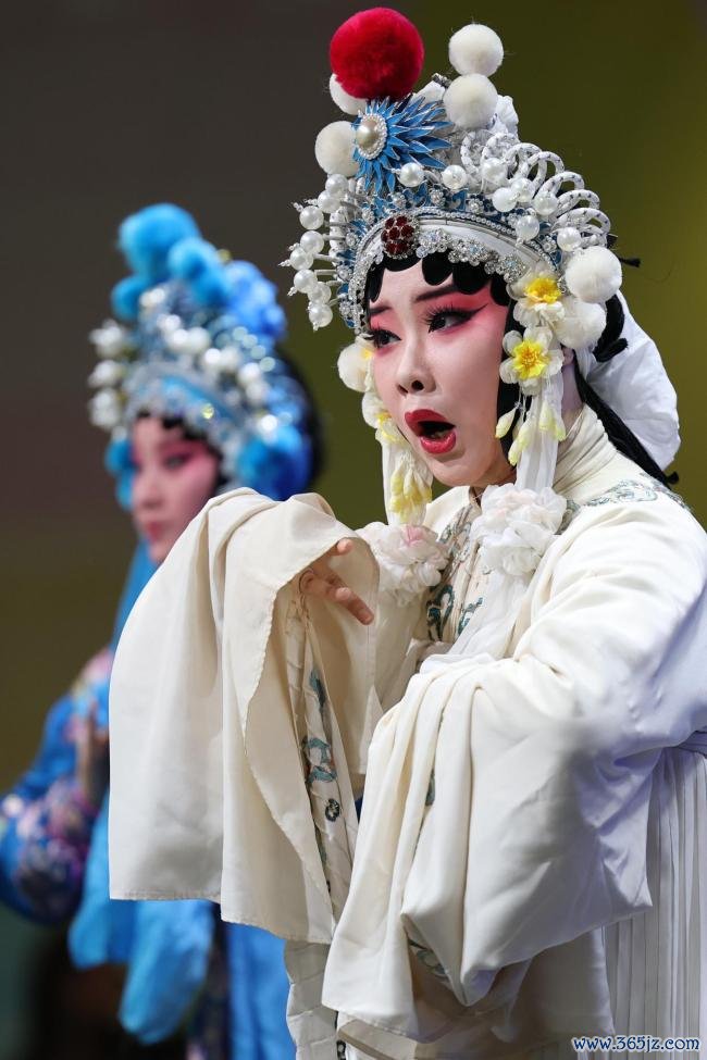 “主角”是如何真金不怕火成的——“一场戏”的台前幕后